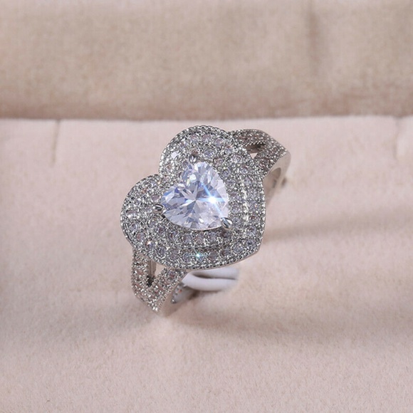 925 Silver Heart Shaped White Sapphire Ring New - Picture 2 of 5